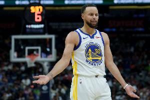 尽力了！库里23中12得34分3板9助3断 三分15中7&上半场22分